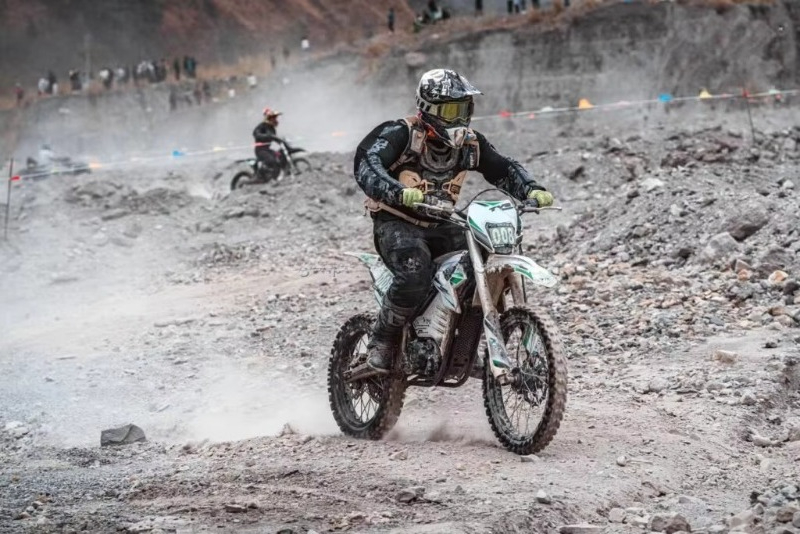 دراجة كهربائية BRAdult 72V 120 - مراجعة 72V 12000W Electric Dirt Bike وسعره